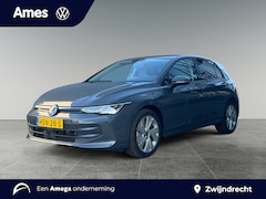 Volkswagen Golf - 1.5 204pk eHybrid Life Edition Parkeersensoren | Achteruitrijcamera | Stuurverwarming