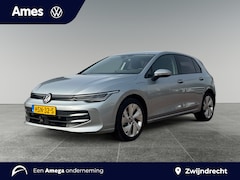 Volkswagen Golf - 1.5 204pk eHybrid Life Edition Achteruitrijcamera | Stoelverwarming | Adaptive cruise cont