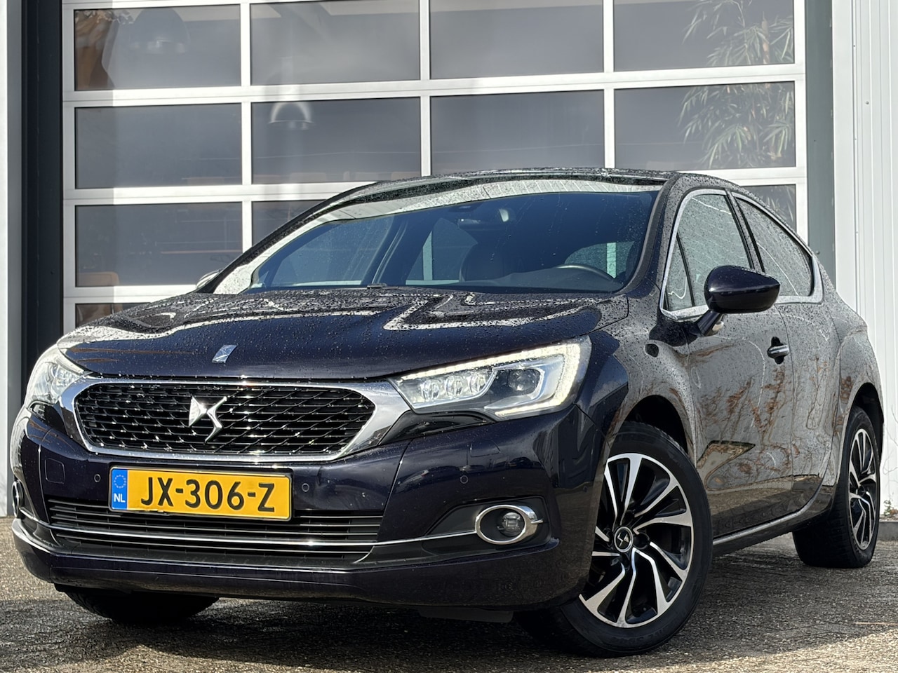 DS 4 - 1.2 PureTech Business 131pk | Achteruitrijcamera | Bluetooth | Cruise control | Dab | Navi - AutoWereld.nl