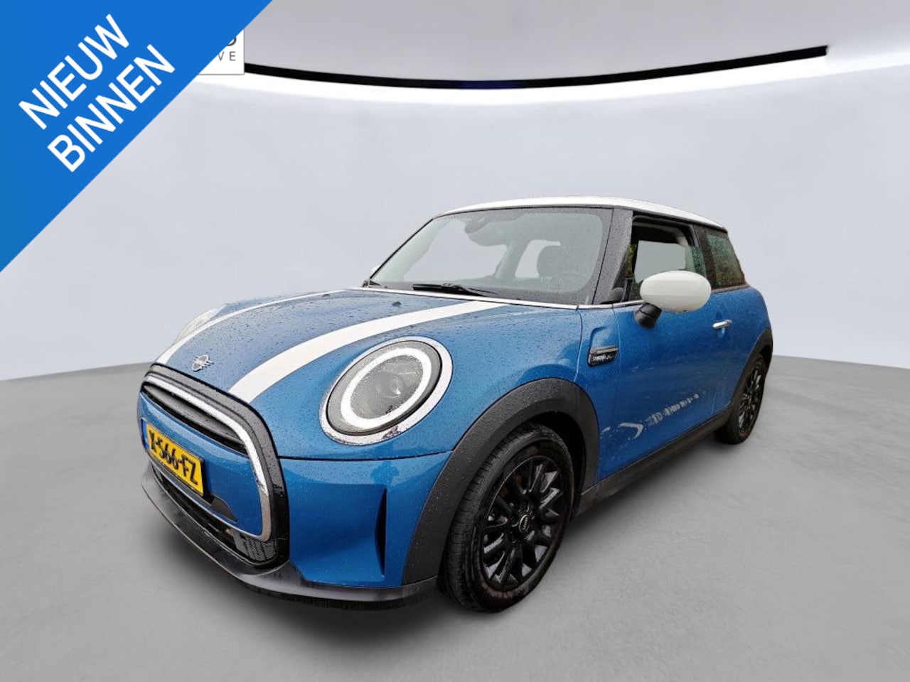 MINI Cooper - Mini 1.5 Camden Edition NL-AUTO | LAGE KM STAND | NAVI | 1/2 LEDER - AutoWereld.nl
