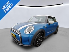 MINI Cooper - 1.5 Camden Edition NL-AUTO | LAGE KM STAND | NAVI | 1/2 LEDER