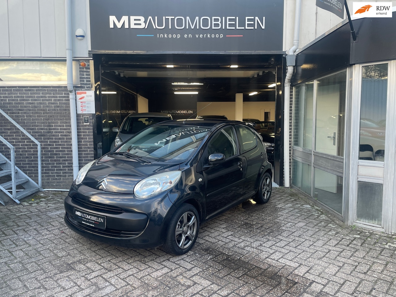 Citroën C1 - 1.0-12V Ambiance/5 drs/Zwart/1 Jaar APK/LM Velgen!! - AutoWereld.nl