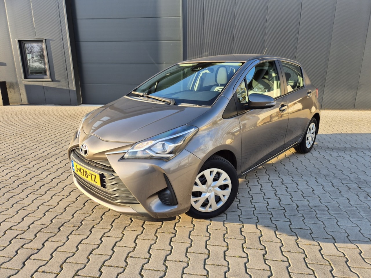 Toyota Yaris - 1.5 VVT-i Dynamic 1.5 VVT-i Dynamic - AutoWereld.nl