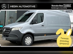 Mercedes-Benz eSprinter - 320 L2/H2 Pro 81kWh | Winterpakket | High-performance LED-koplampen | Trekhaak | Parkeerpa