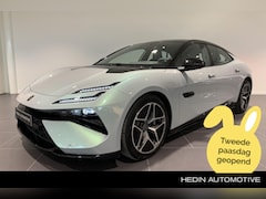 Lotus Emeya - Base 102 kWh | Elektrische Trekhaak | Alcantara - Carbon Stuurwiel | Zwarte badges | Intel