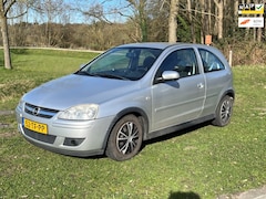 Opel Corsa - 1.2-16V Silverline