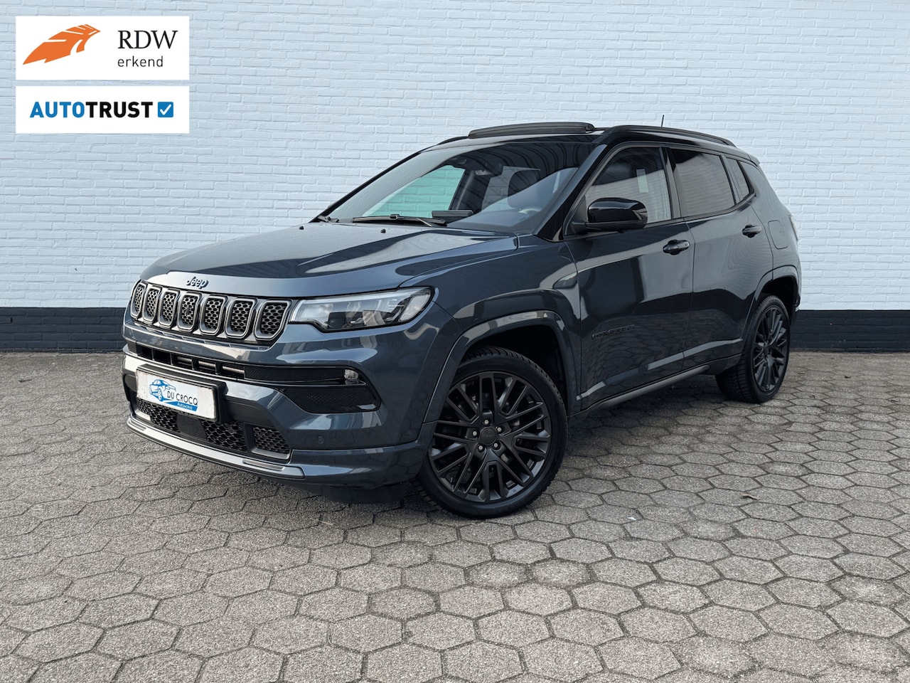 Jeep Compass - 4xe 240 Plug-in S PANODAK l ALPINE l 360 l ACC! - AutoWereld.nl