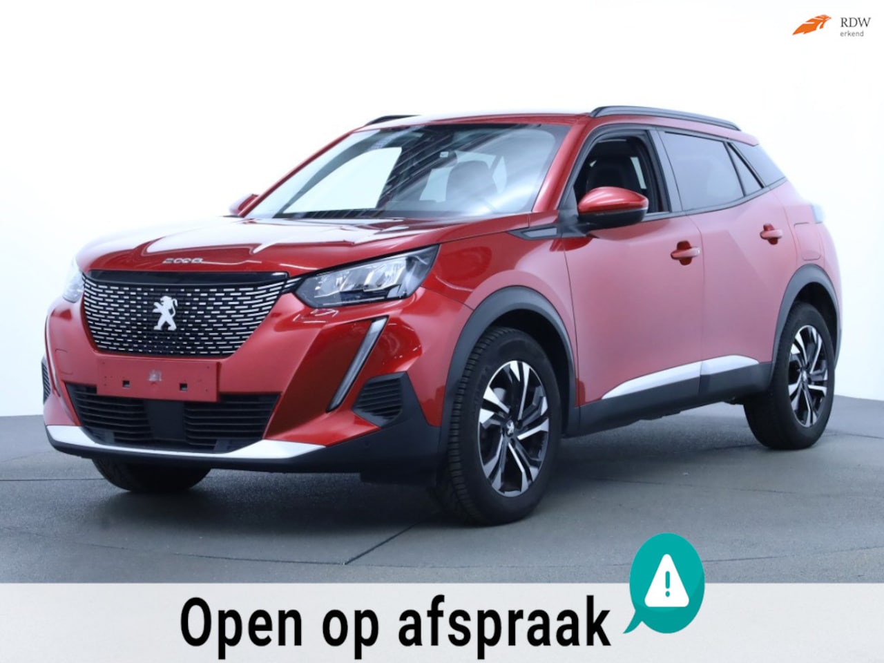 Peugeot 2008 - Allure Pack 130pk Automaat | 3D dashboard | ACC | Parkeercamera | Stoelverwarming - AutoWereld.nl
