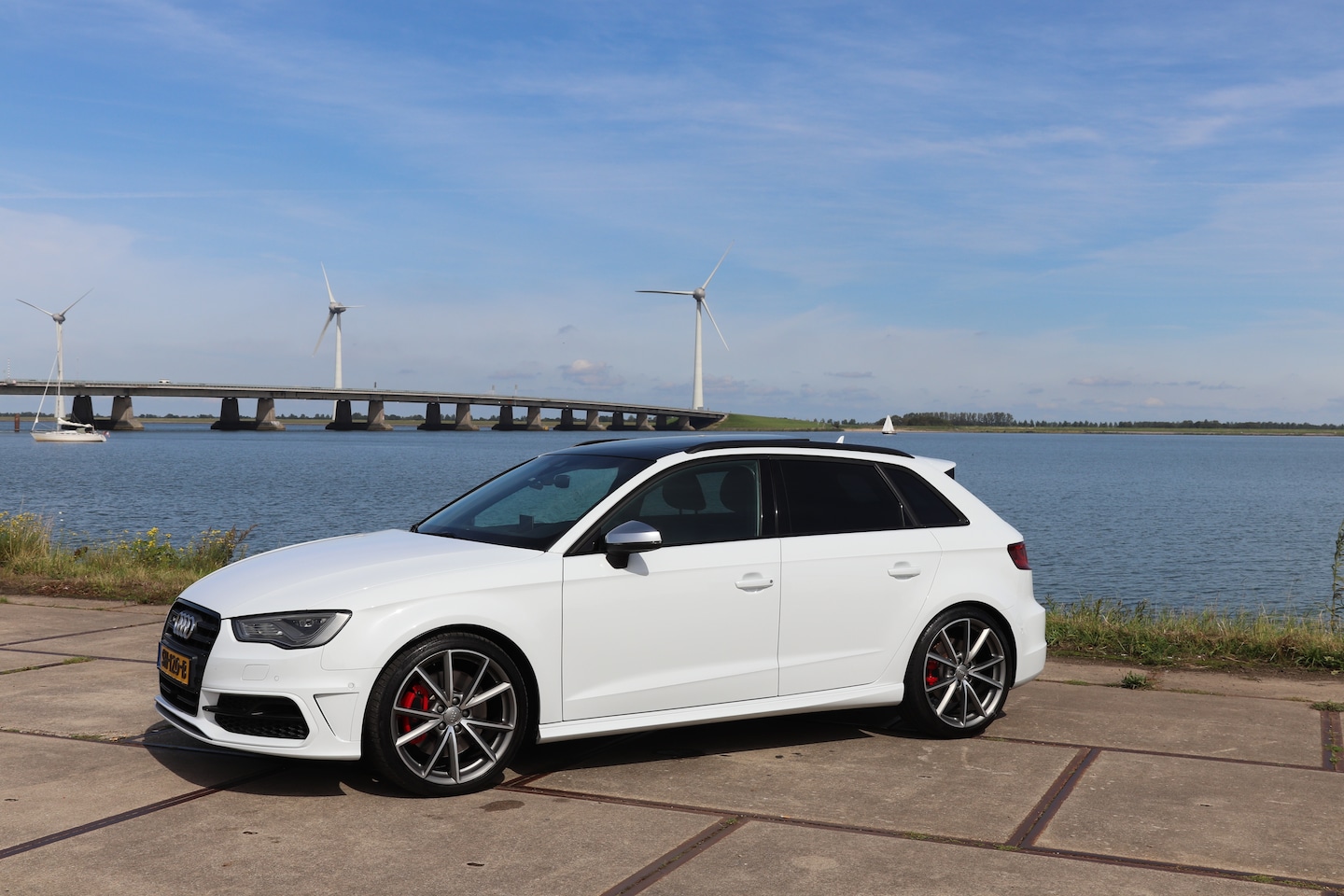 Audi A3 Sportback - 2.0 TFSI q. Pro Line Plus B&O, MAGNETIC, PANODAK - AutoWereld.nl