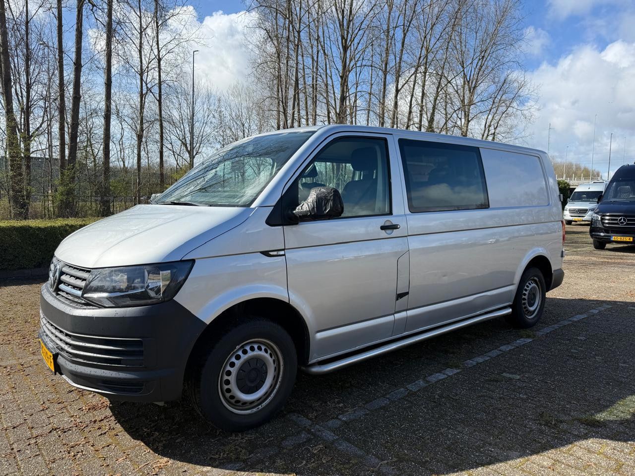 Volkswagen Transporter - 2.0 TDI L2 DubCab Comfortline Euro 6 Airco Cruise - AutoWereld.nl