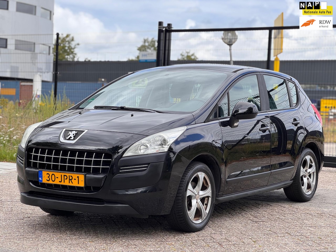 Peugeot 3008 - 1.6 VTi SR/AIRCO/CRUISE/TREKHAAK/ - AutoWereld.nl