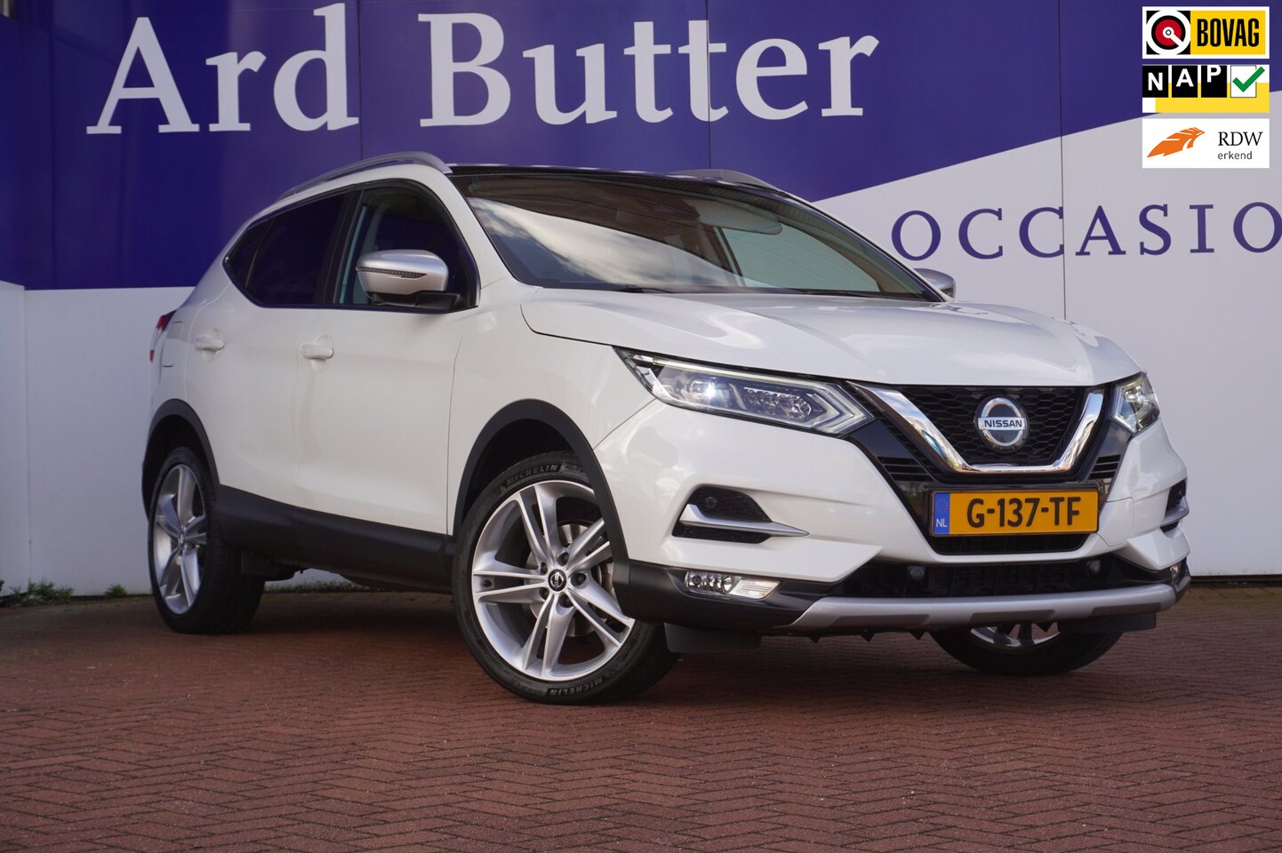 Nissan Qashqai - 1.3 DIG-T N-Motion+Led+Pano-dak+navigatie+camera+19"lmv+Parel-White = NOVEMBER 2019 = NIEU - AutoWereld.nl