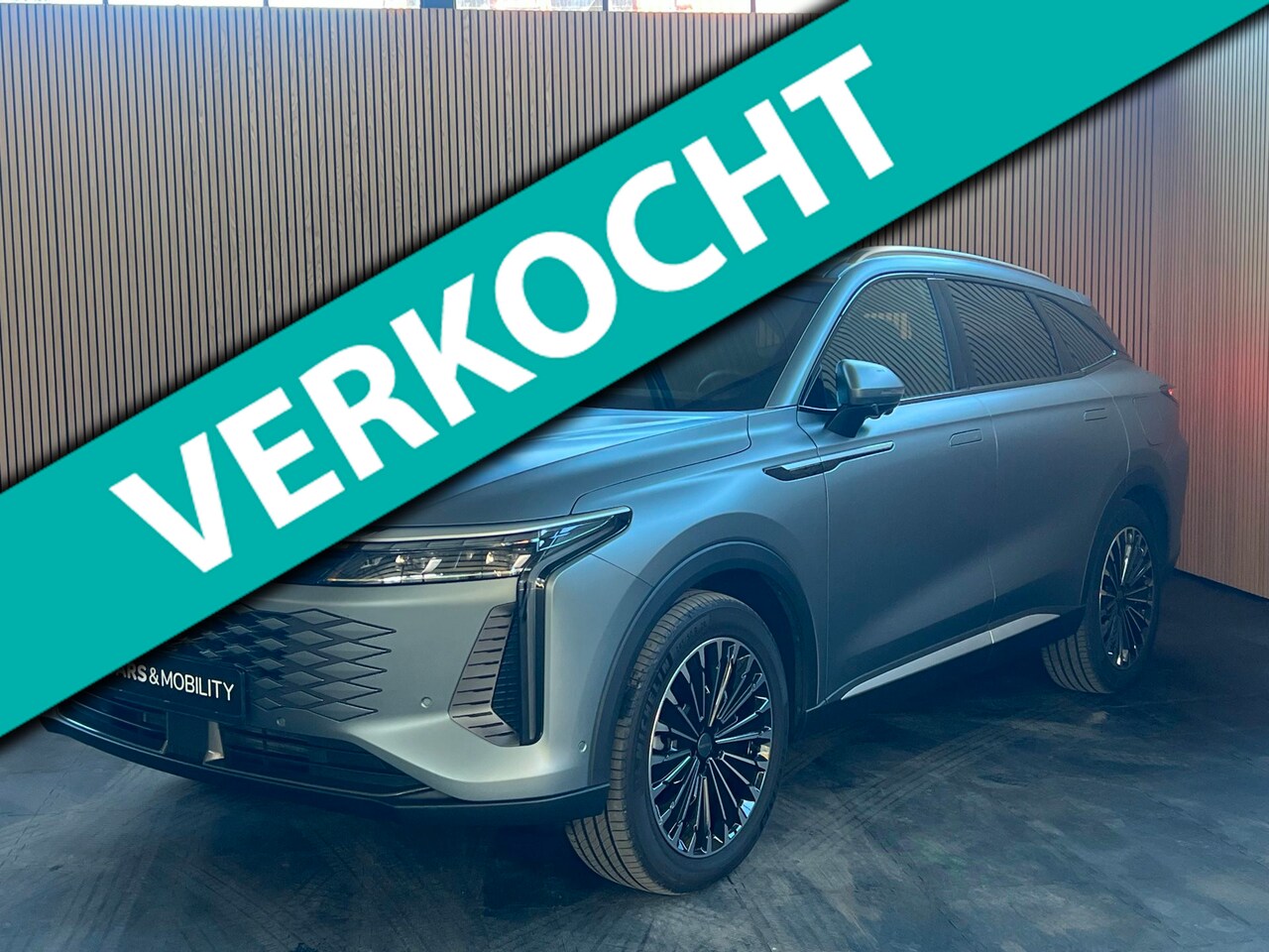 Omoda 9 - PHEV – 535 pk – luxe SUV – tot wel 145 km elektrisch – direct beschikbaar - AutoWereld.nl