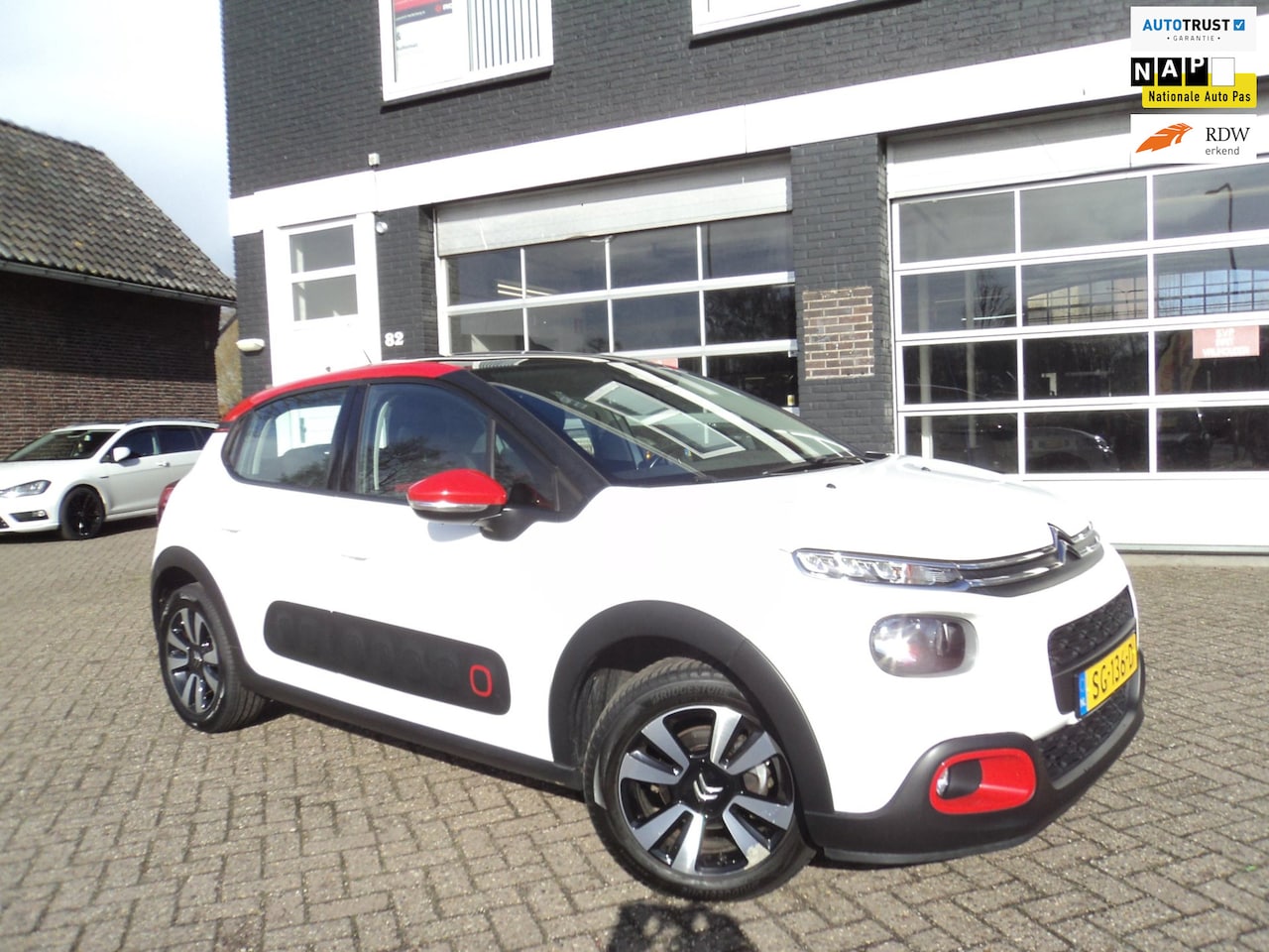 Citroën C3 - 1.2 PureTech S&S Shine Camera Trekhaak Cruise - AutoWereld.nl