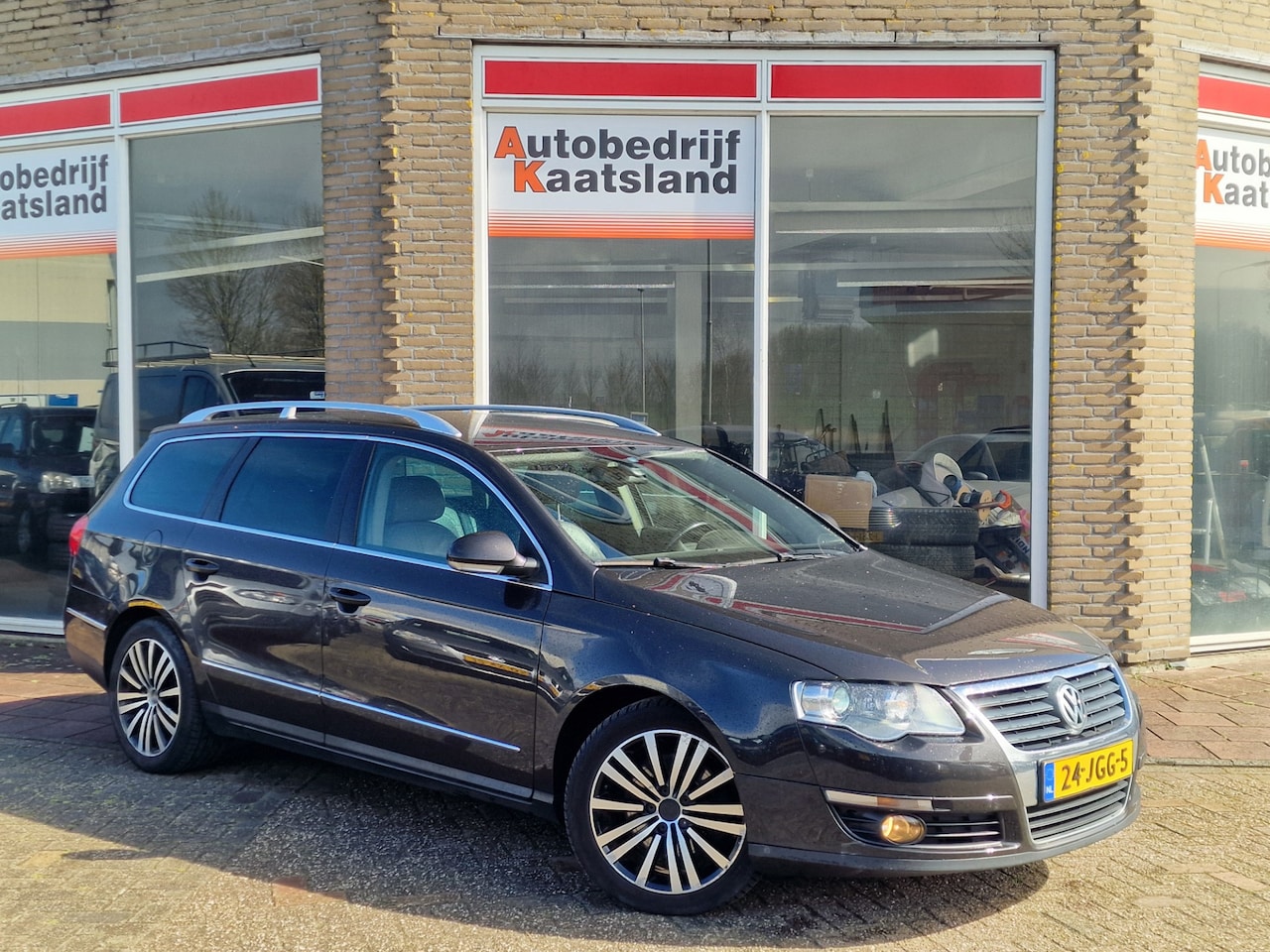 Volkswagen Passat Variant - 2.0 TDI Highline - Leer - Cruise - Xenon - - AutoWereld.nl