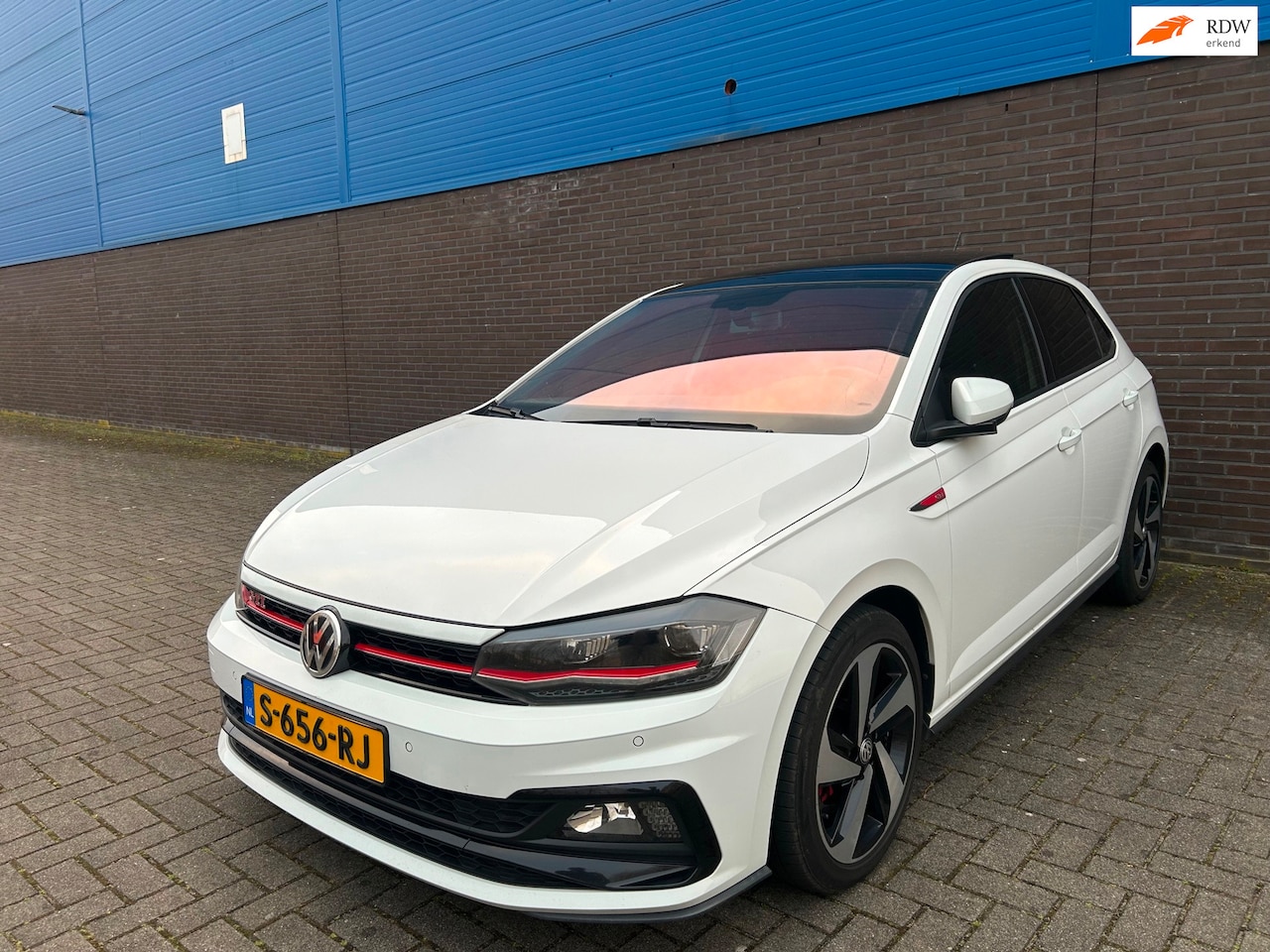 Volkswagen Polo - 2.0 TSI GTI | Virtual | Panorama | Keyless | Chameleon | CarPlay | Stoelverwarming | Beats - AutoWereld.nl