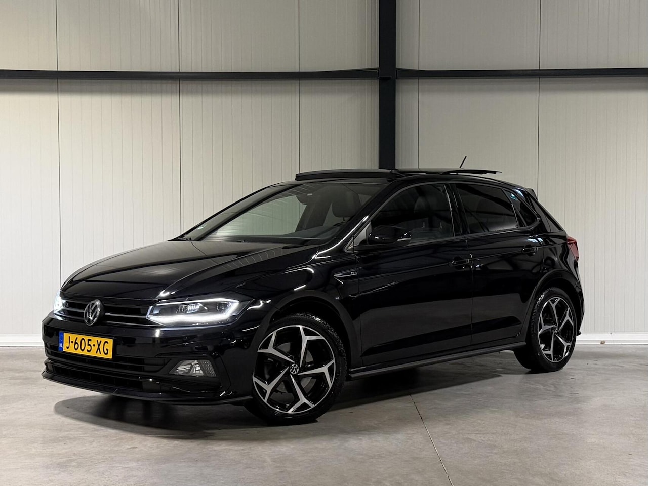Volkswagen Polo - 1.0 TSI 116PK DSG R-line Pano Virtual Beats - AutoWereld.nl
