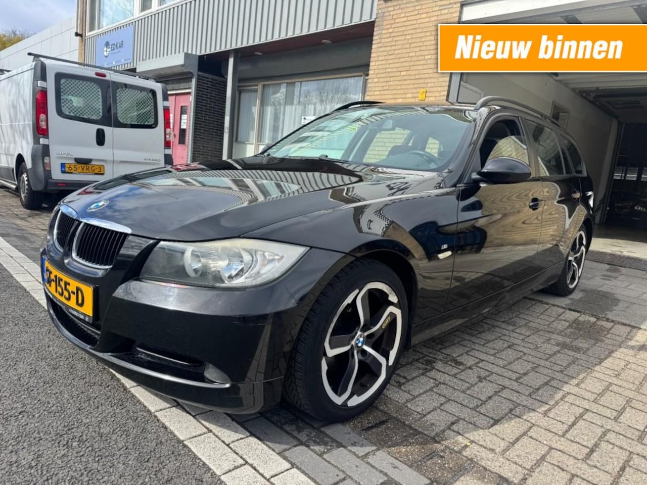 BMW 3-serie - 318i High Executive LEER AIRCO NAVI ANDROID 17INCH TREKHAAK - AutoWereld.nl