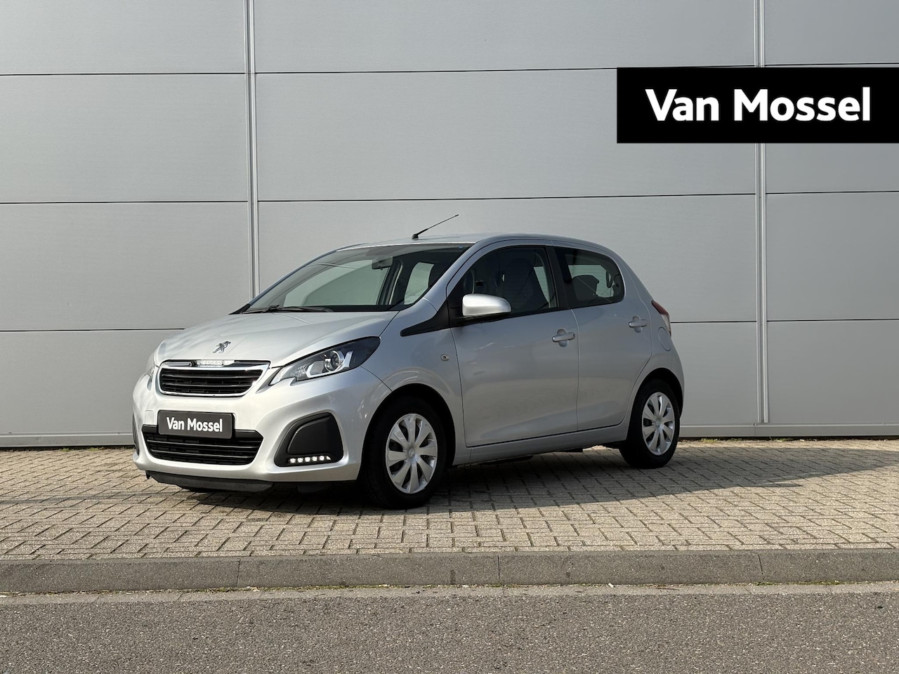 Peugeot 108 - 1.0 e-VTi Active | 1e eigenaar | Airco | DAB | Climate Control | Radio | Eerste eigenaar - AutoWereld.nl