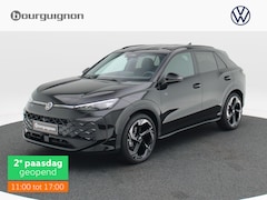 Volkswagen T-Roc - R-Line First Edition 1.5 eTSI 150 PK | Trekhaak | 360 Camera | Head-Up | Elektrische Achte