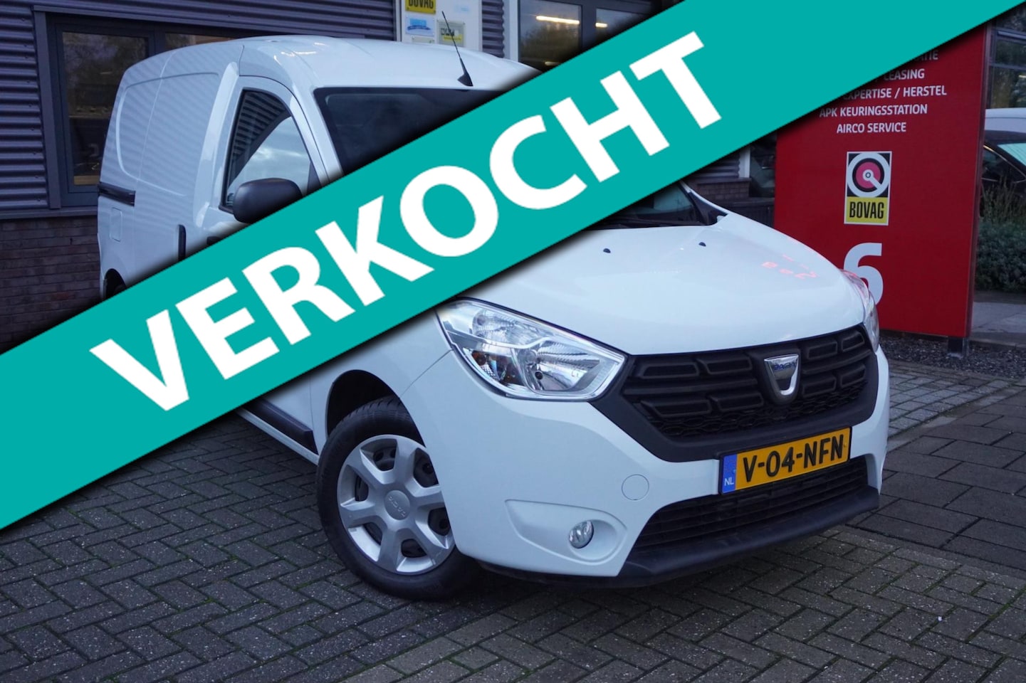 Dacia Dokker - 1.3 TCE Benzine !!!/ Airco / Stoelverwarming /Trekhaak/ DAB / Bluetooth / Winterwielen - AutoWereld.nl