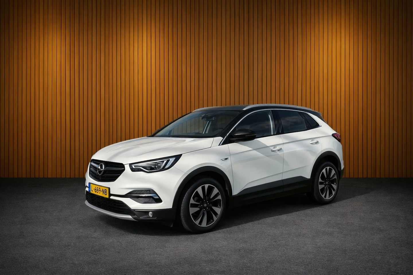 Opel Grandland X - 1.2 Turbo 130PK Ultimate 360 Camera, Trekhaak - AutoWereld.nl