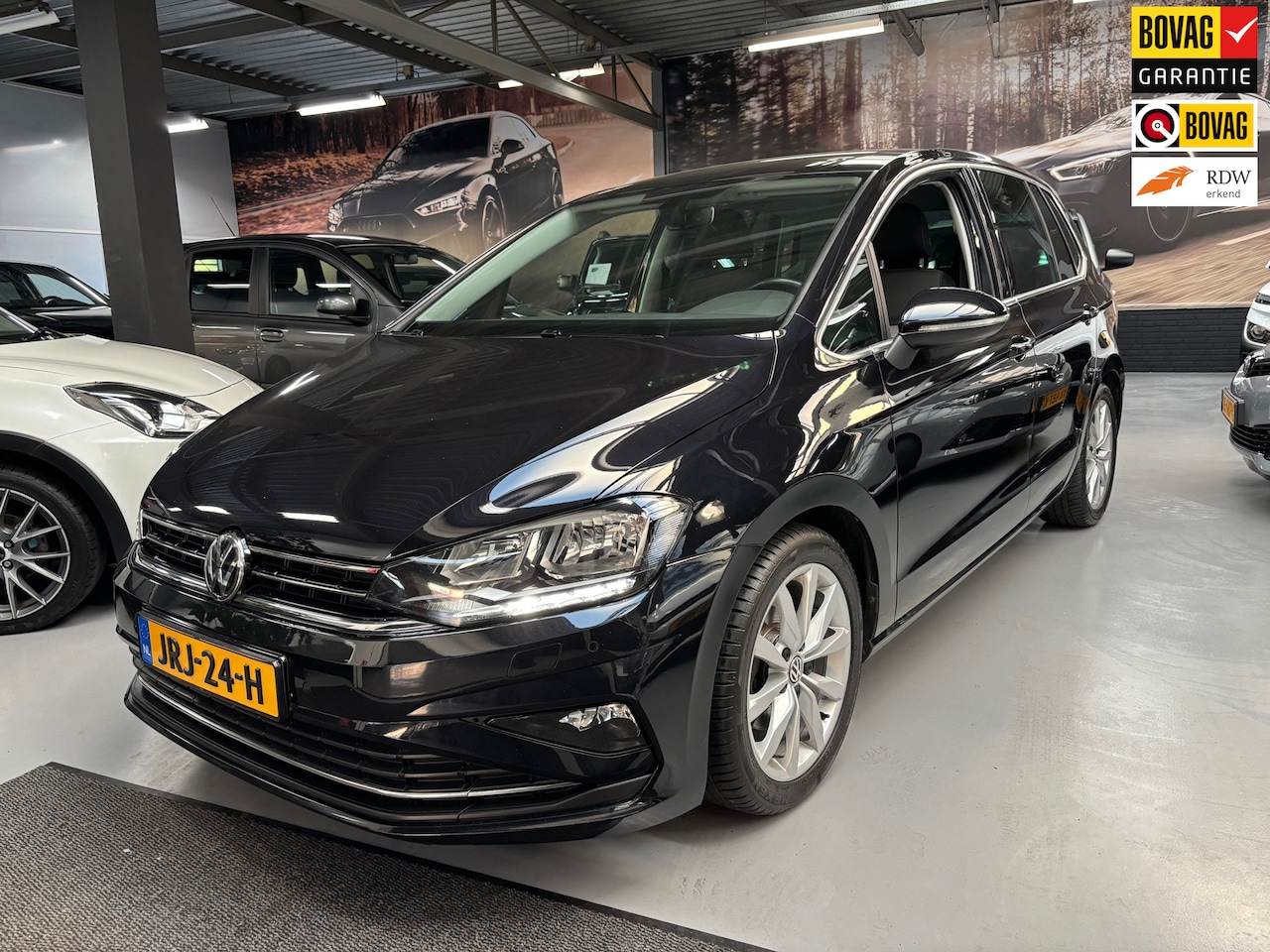 Volkswagen Golf Sportsvan - 1.5 TSI ACT Highline Carplay / Trekhaak - AutoWereld.nl