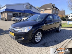 Opel Astra - 1.6 Executive 5 deurs airco trekhaak