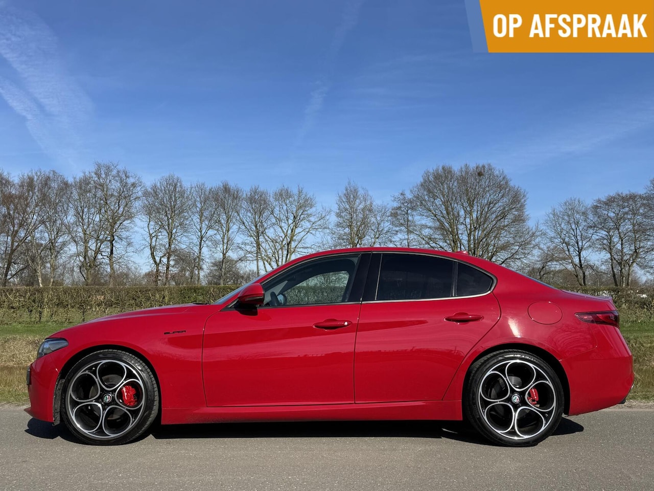 Alfa Romeo Giulia - 2.2jtdm, 87dkm, 240pk, 19 inch, flippers - AutoWereld.nl