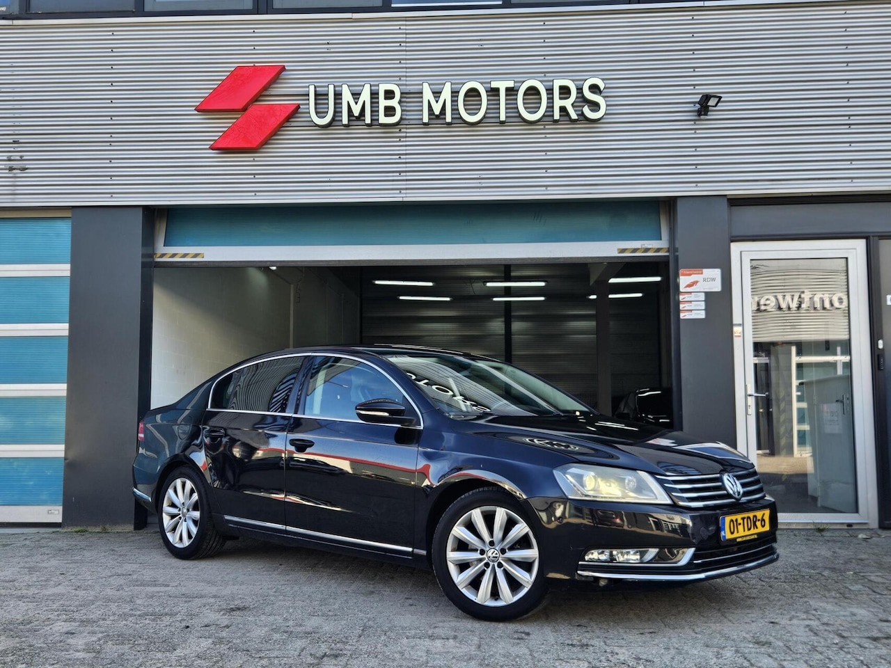 Volkswagen Passat - 1.4 TSI Highline BlueMotion DSG Xenon Keyl - AutoWereld.nl