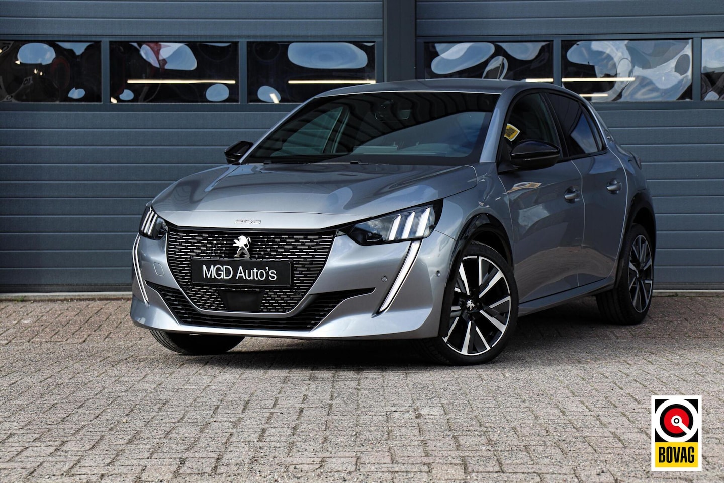 Peugeot 208 - 1.2 PureTech GT /LED/3D-COCKPIT/CAMERA/CARPLAY/KEYLESS/SFEERVERL.! - AutoWereld.nl
