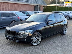 BMW 1-serie - 118i Business Sport|Nieuwe Ketting + Klepseals|Navigatie|Airco|18 inch |Xenon|Nette staat
