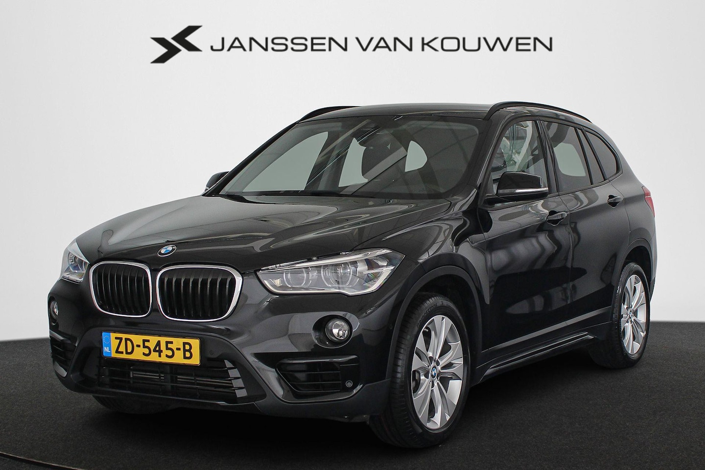 BMW X1 - sDrive18i Executive Edition Automaat Sport Line HiFi Elektrische Achterklep - AutoWereld.nl