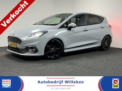 Ford Fiesta - 1.5 EcoBoost ST-3 | NAVI | TREKHAAK | RECARO | KEYLESS | STOELVERWARMING |