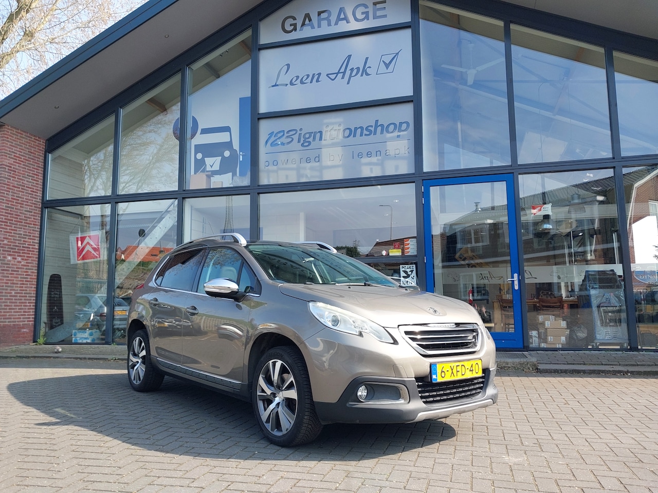 Peugeot 2008 - 1.6 VTi Féline - AutoWereld.nl