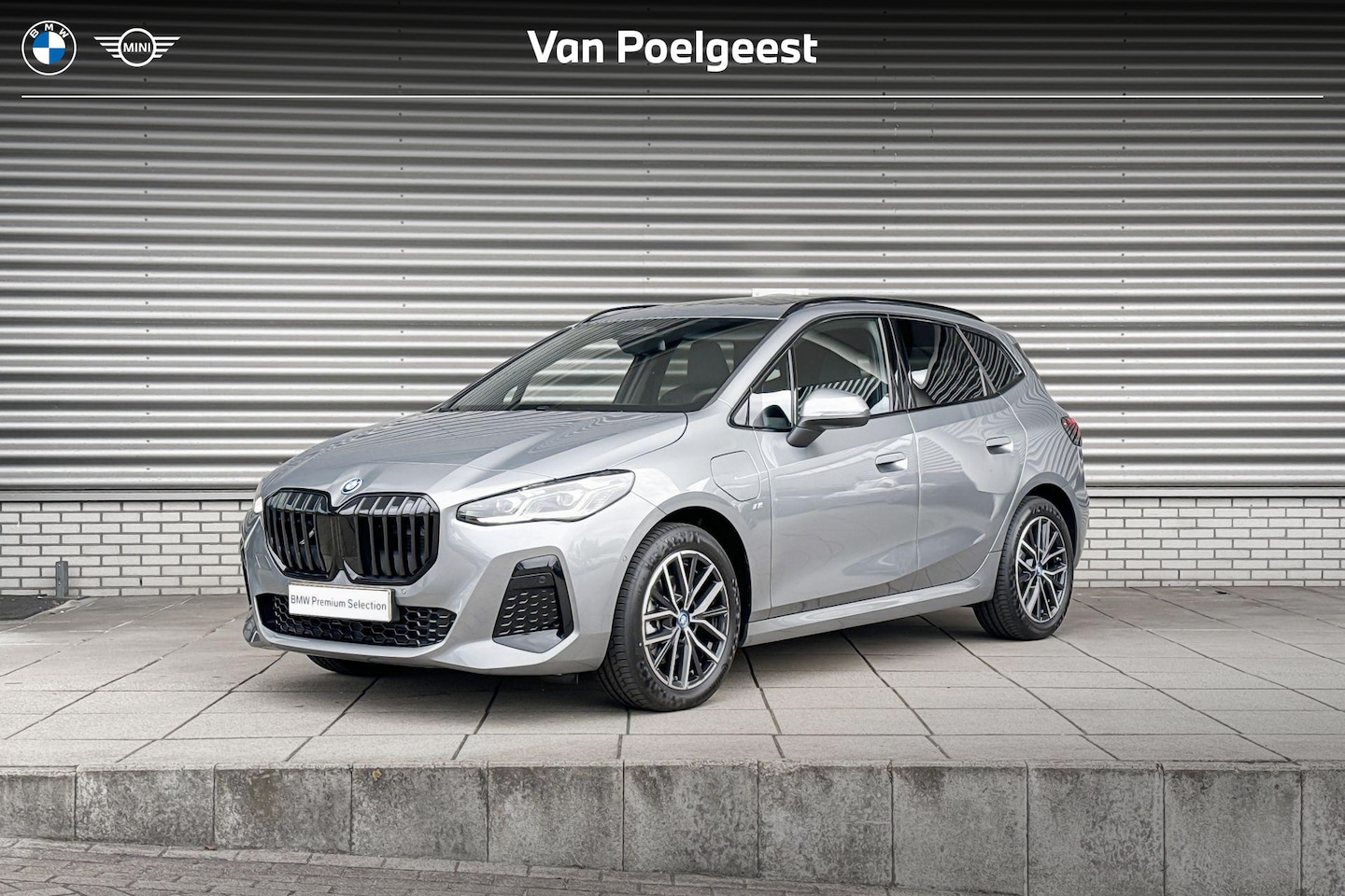 BMW 2-serie Active Tourer - 225e xDrive M Sportpakket / Premium Pack / Travel Pack - AutoWereld.nl