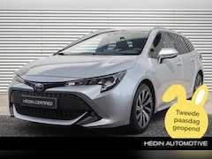 Toyota Corolla Touring Sports - 1.8 Hybrid Dynamic / Nederlandse Auto / Apple Car Play / Parkeercamera / Stoelverwarming v