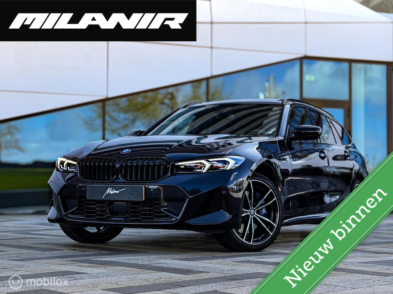 BMW 3-serie Touring - 330e Xdrive M Sport |Pano|Carbon|HUD|H&K - AutoWereld.nl