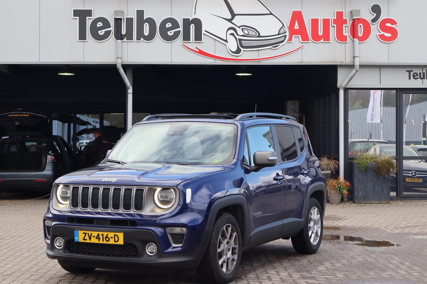 Jeep Renegade - 1.3T Freedom Deze auto moet nog gereinigd worden.Facelift, Apple Carplay, Schuif- kantelda - AutoWereld.nl