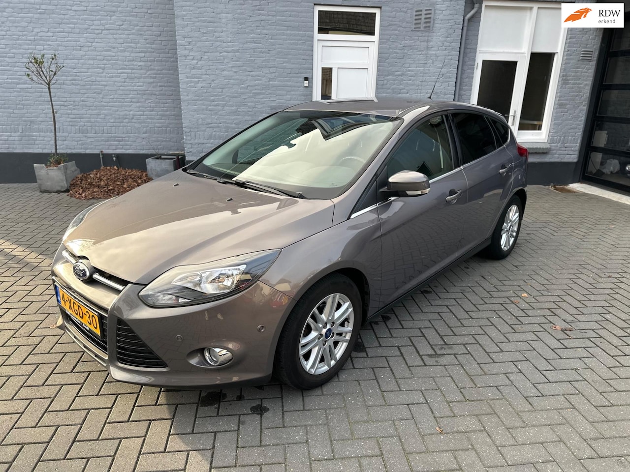 Ford Focus - 1.0 EcoBoost | KEYLESS | NAVI | CLIMA | PDC | - AutoWereld.nl