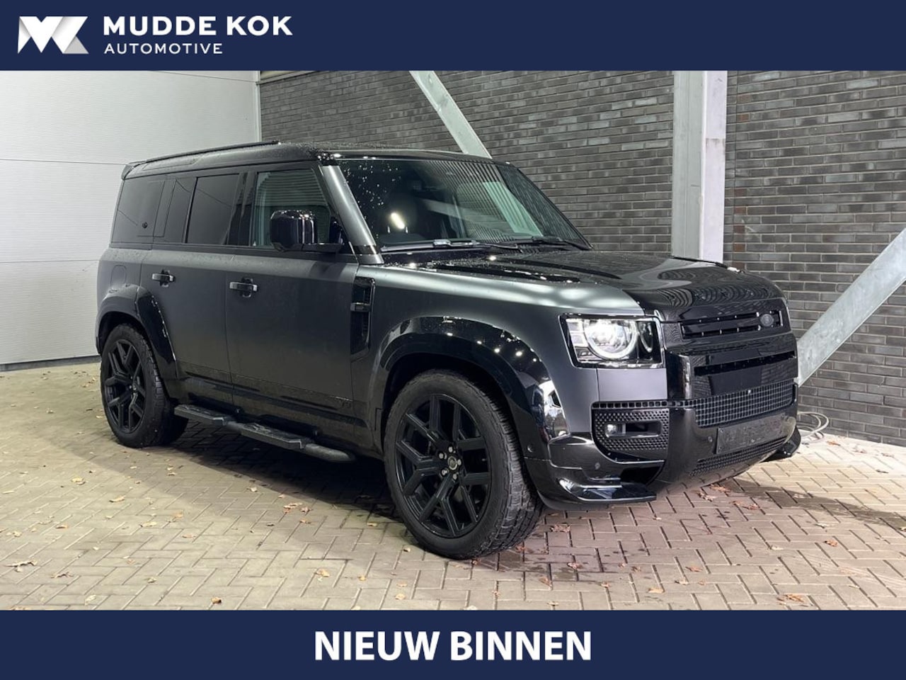 Land Rover Defender 110 - 5.0 P525 V8 Carpathian Edition | 22 Inch Urban | Sidebars | ACC | Panoramadak | Trekhaak - AutoWereld.nl