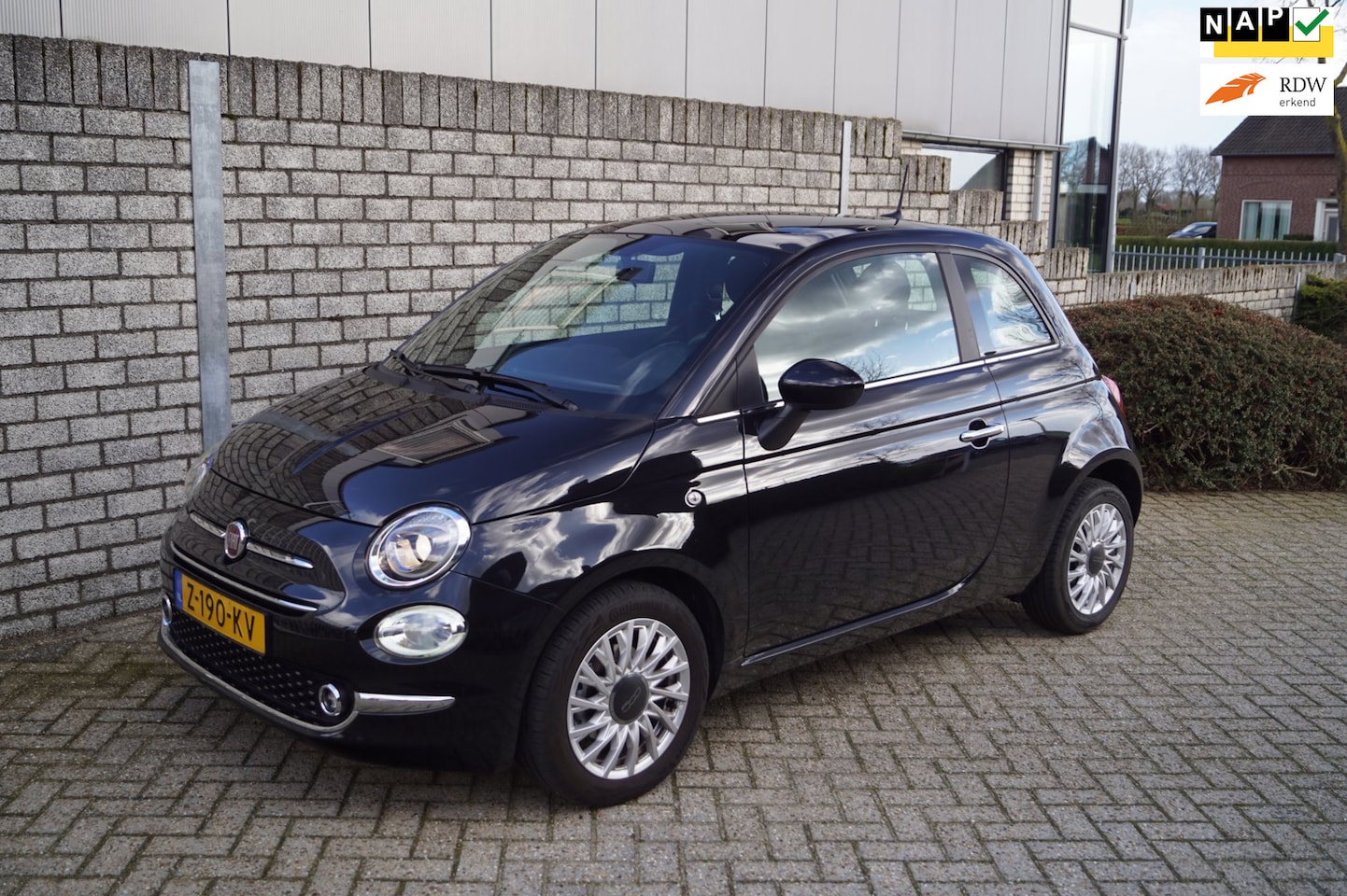 Fiat 500 - 1.0 Hybrid Dolcevita Panodak Sportst Navi Clima Apple Carplay Cruise PDC Digitale Cockpit - AutoWereld.nl