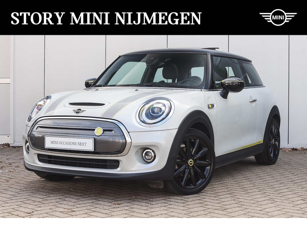 MINI Mini-Electric - Essential / Panoramadak / Sportstoelen / Comfort Access / LED / Cruise Control / Stoelverw - AutoWereld.nl