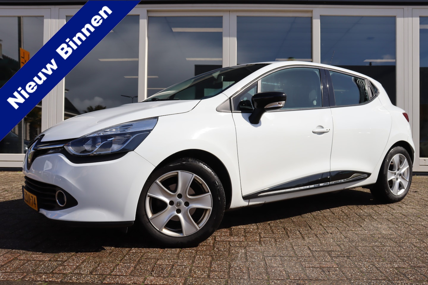 Renault Clio - 1.2 120 Pk Automaat, 1e Eig, Dealer Onderhouden, Climate, Cruise, Keyless, PDC A Prijs is - AutoWereld.nl