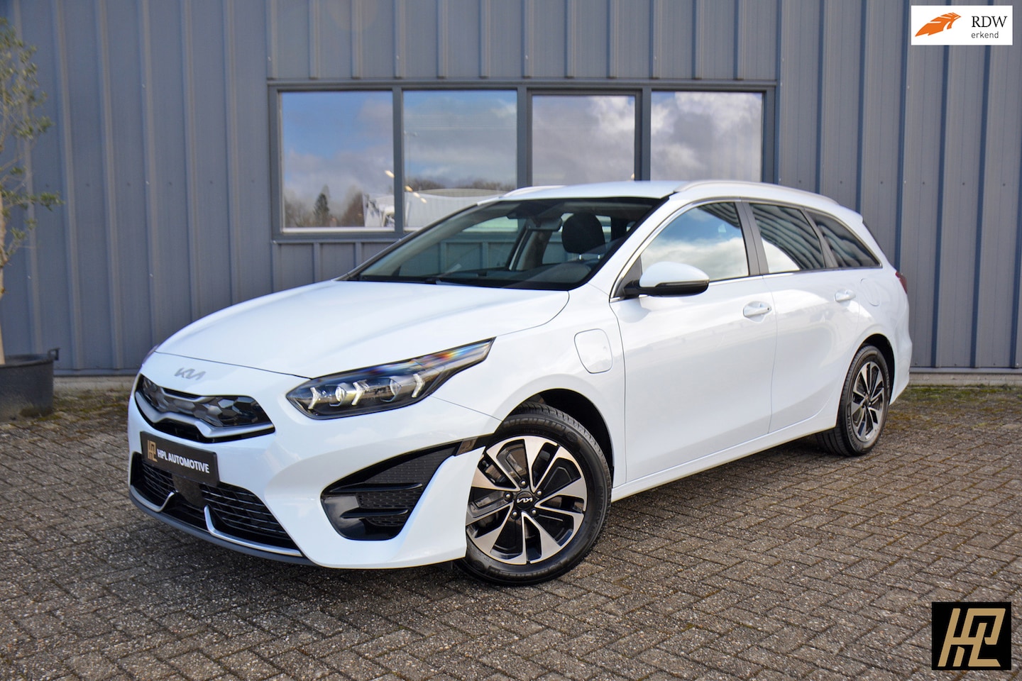 Kia Cee'd Sportswagon - Ceed 1.6 GDI PHEV DynamicPlusLine * Carplay/Android * Camera * Stuurverwarming * ACC * ECC - AutoWereld.nl