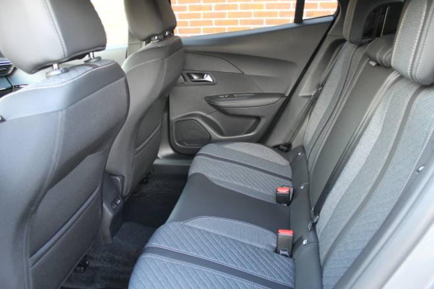 Peugeot 2008 - 1.2 PureTech Allure 1.2 Puretech 130pk Allure