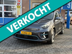 Kia e-Niro - ExecutiveLine 64 kWh | Trekhaak | SOH 100% | BTW-auto | Stoelverwarming en -verkoeling | p