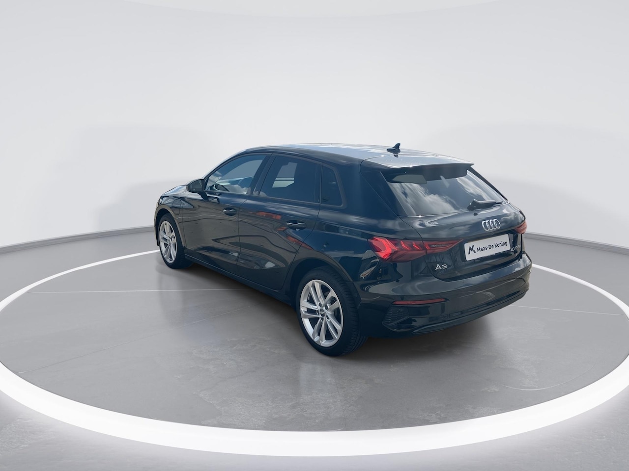 Audi A3 Sportback - 40 TFSIe 150kW/204PK · Leder · Camera · Apple/Android Car Play · Elektrische stoelverstell - AutoWereld.nl