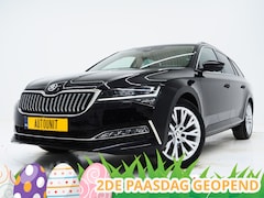 Skoda Superb Combi - 1.4 TSI iV 218PK Style | Leder/Alcantara | Trekhaak | Massage | Camera | Adaptive Cruise |