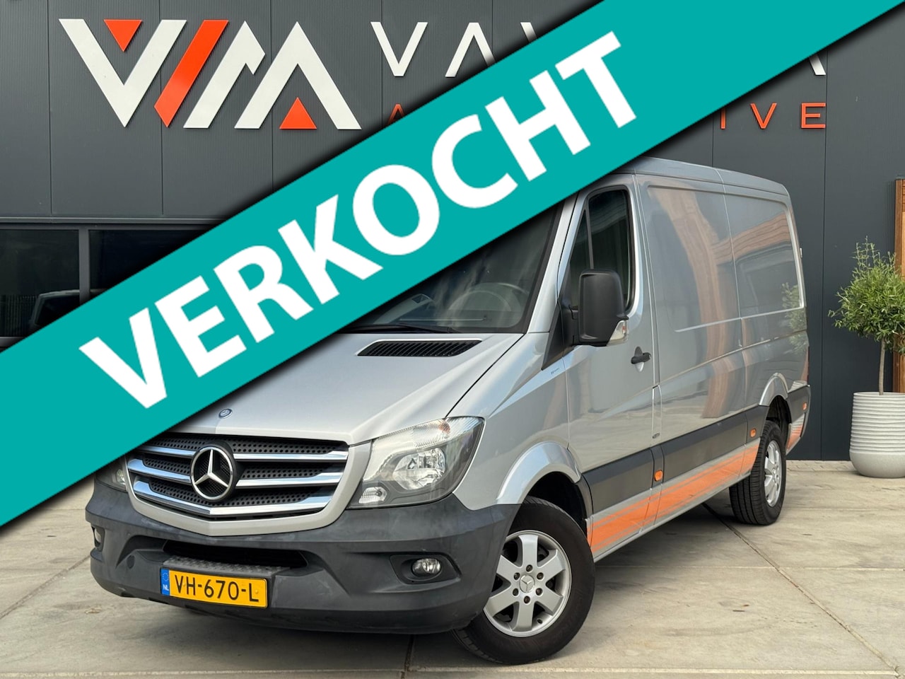 Mercedes-Benz Sprinter - 316 2.2 CDI 366 HD DC 2014 Automaat Airco Camera Stoelverwarming Navigatie L2 H1 Facelift - AutoWereld.nl